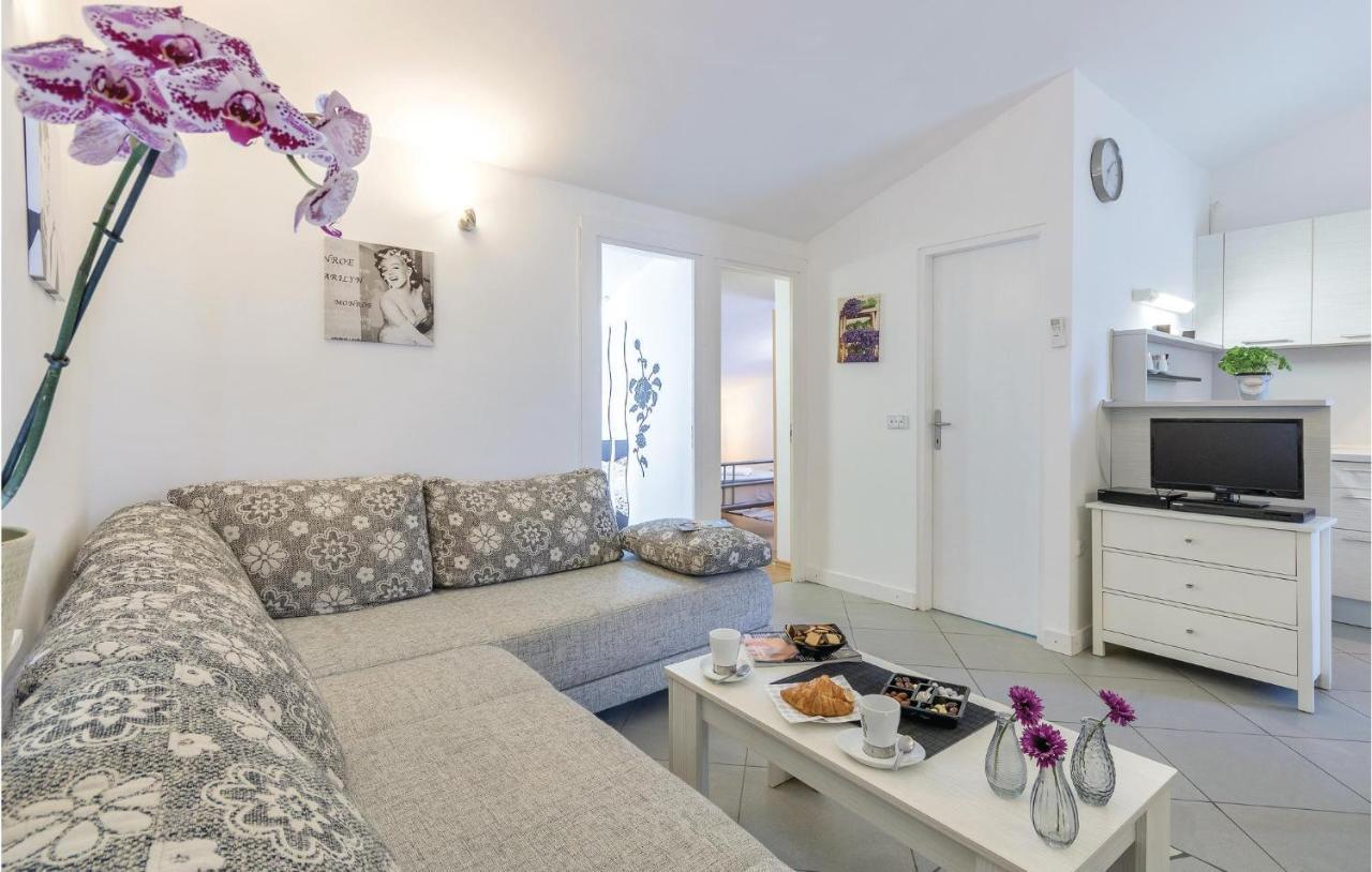 Amazing Apartment In Medulin With Wifi מראה חיצוני תמונה